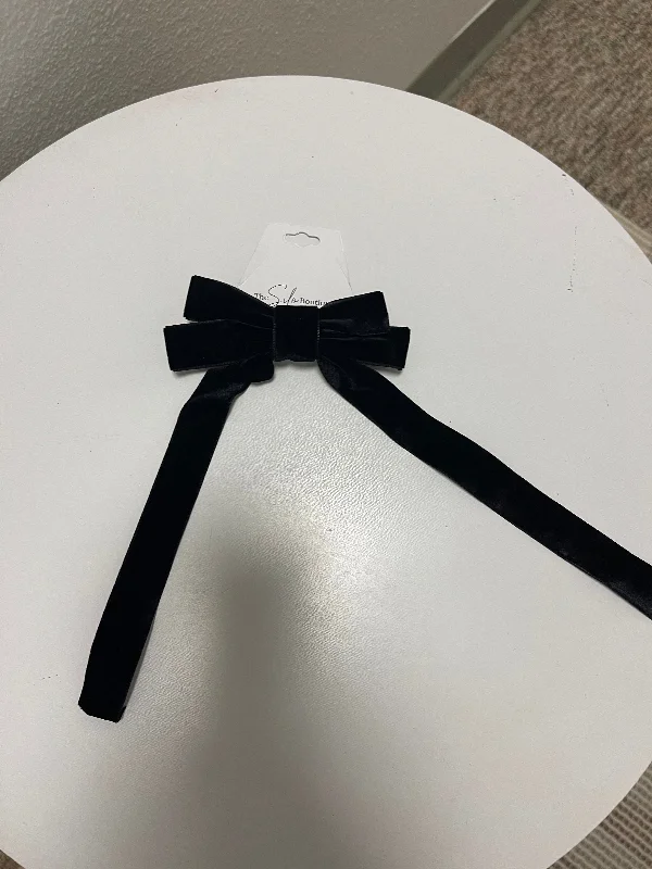 Black Velvet Bow