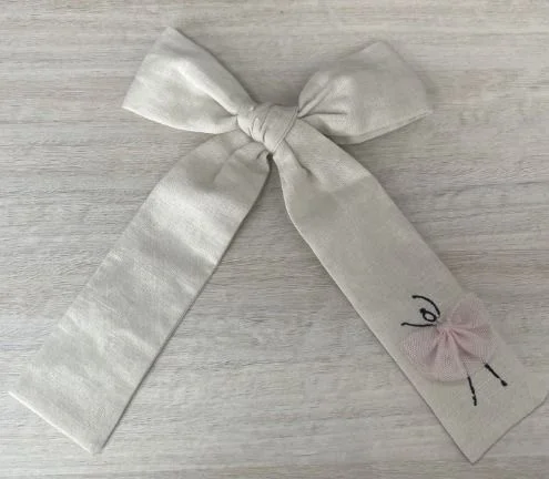 clip ballerina bow - natural linen